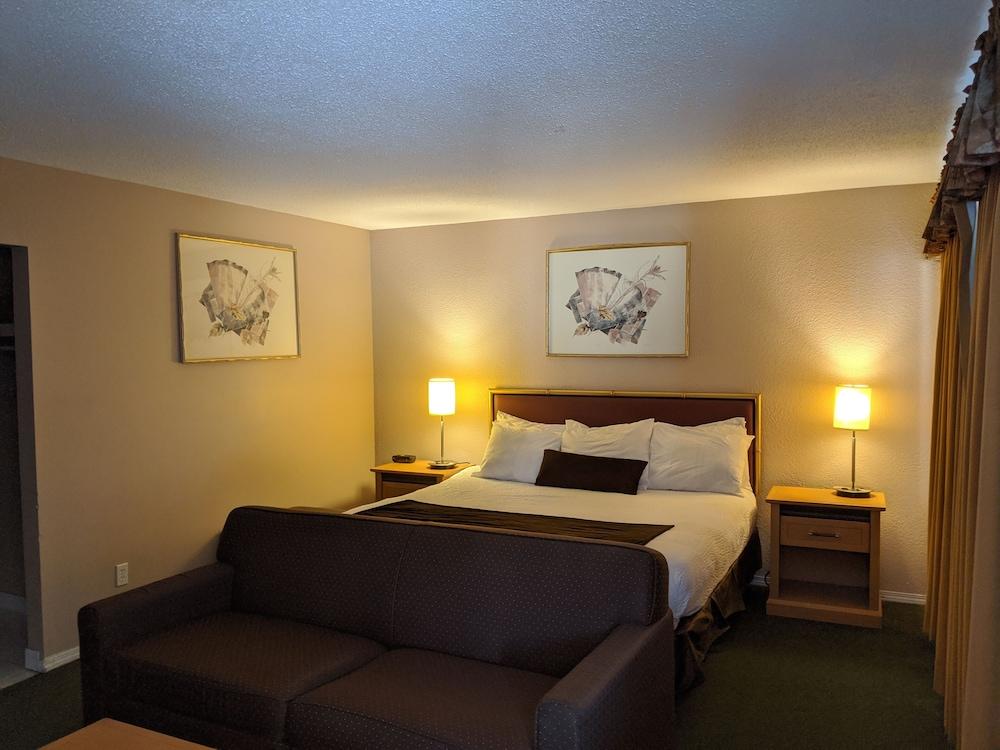 Howard Johnson By Wyndham Downtown Κάμλουπς Εξωτερικό φωτογραφία
