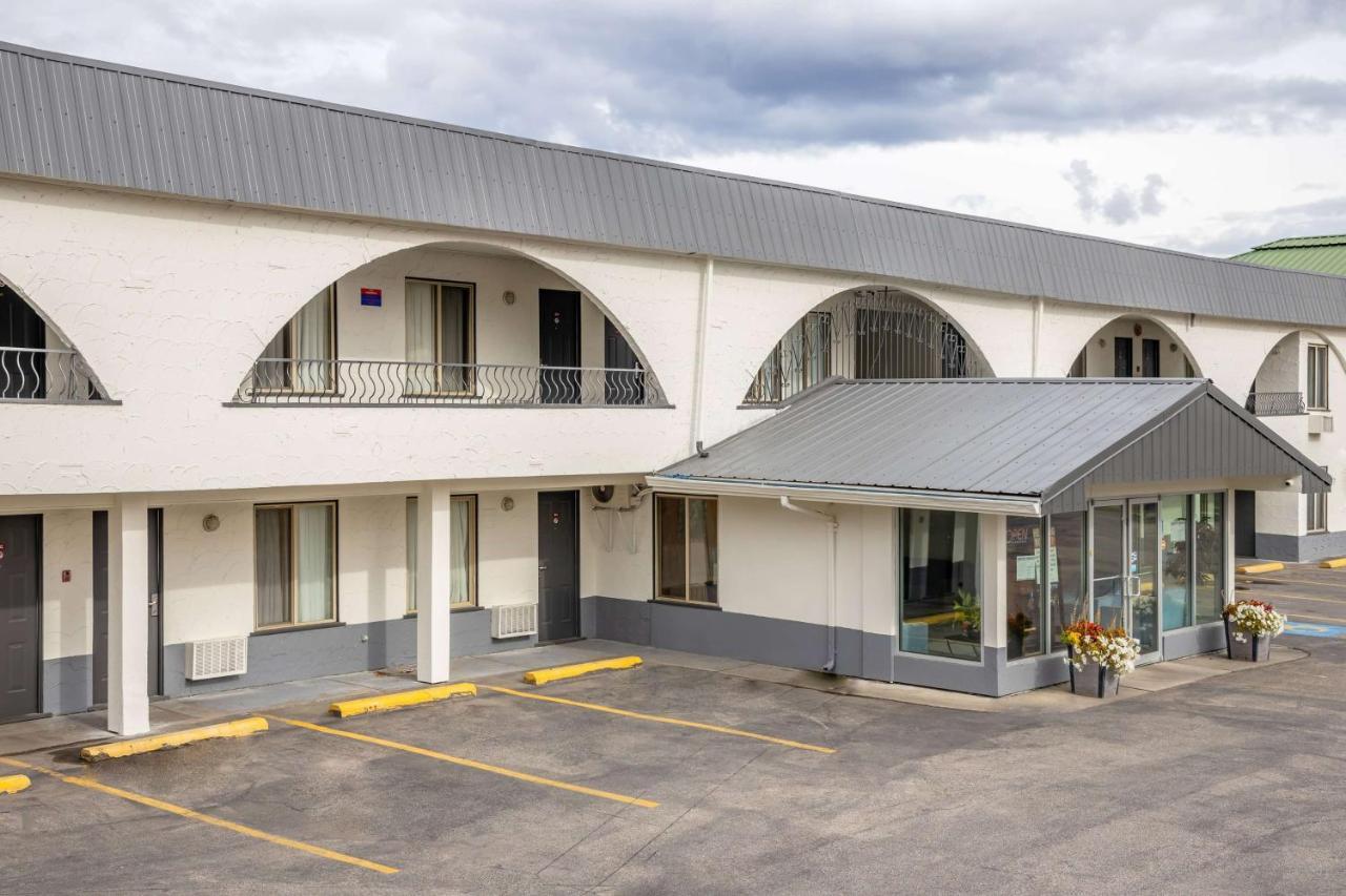 Howard Johnson By Wyndham Downtown Κάμλουπς Εξωτερικό φωτογραφία