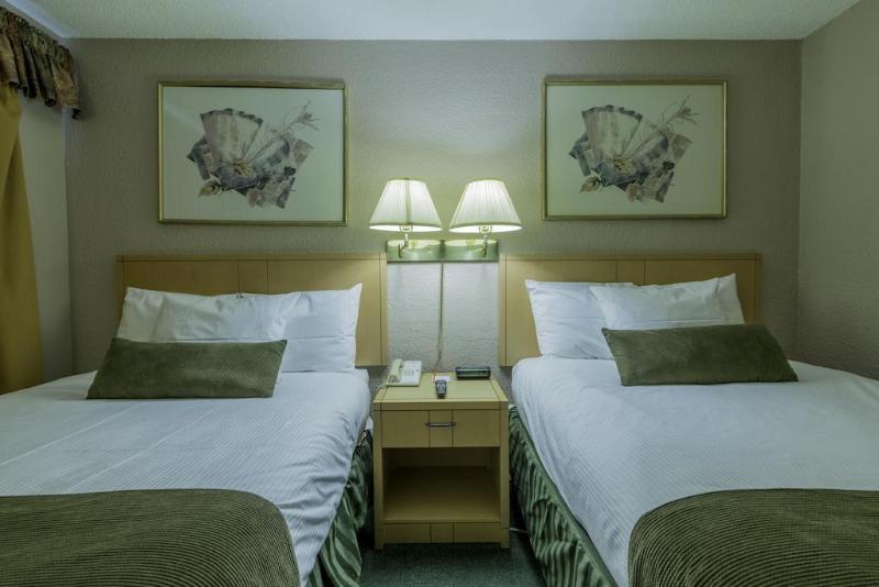 Howard Johnson By Wyndham Downtown Κάμλουπς Εξωτερικό φωτογραφία